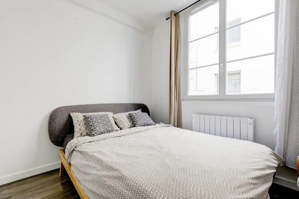 Arc De Triomphe - Cityapartmentstay